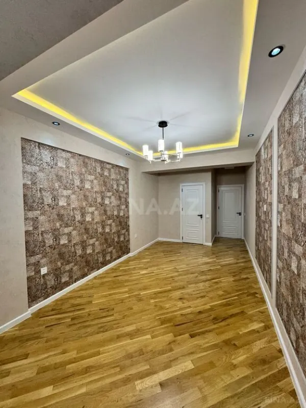 Satılır 4 otaqlı mənzil 155 m²
