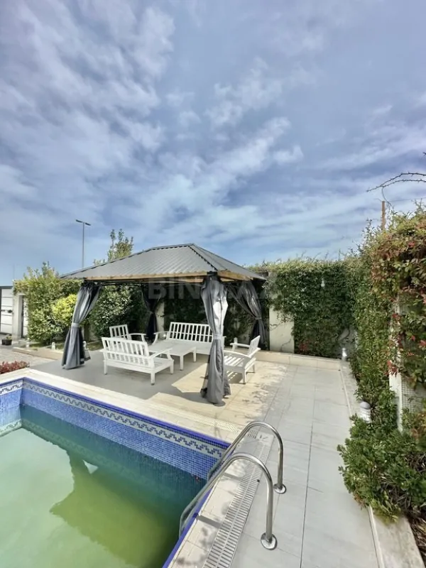 Kirayə verilir 5 otaqlı həyət evi 220 m²