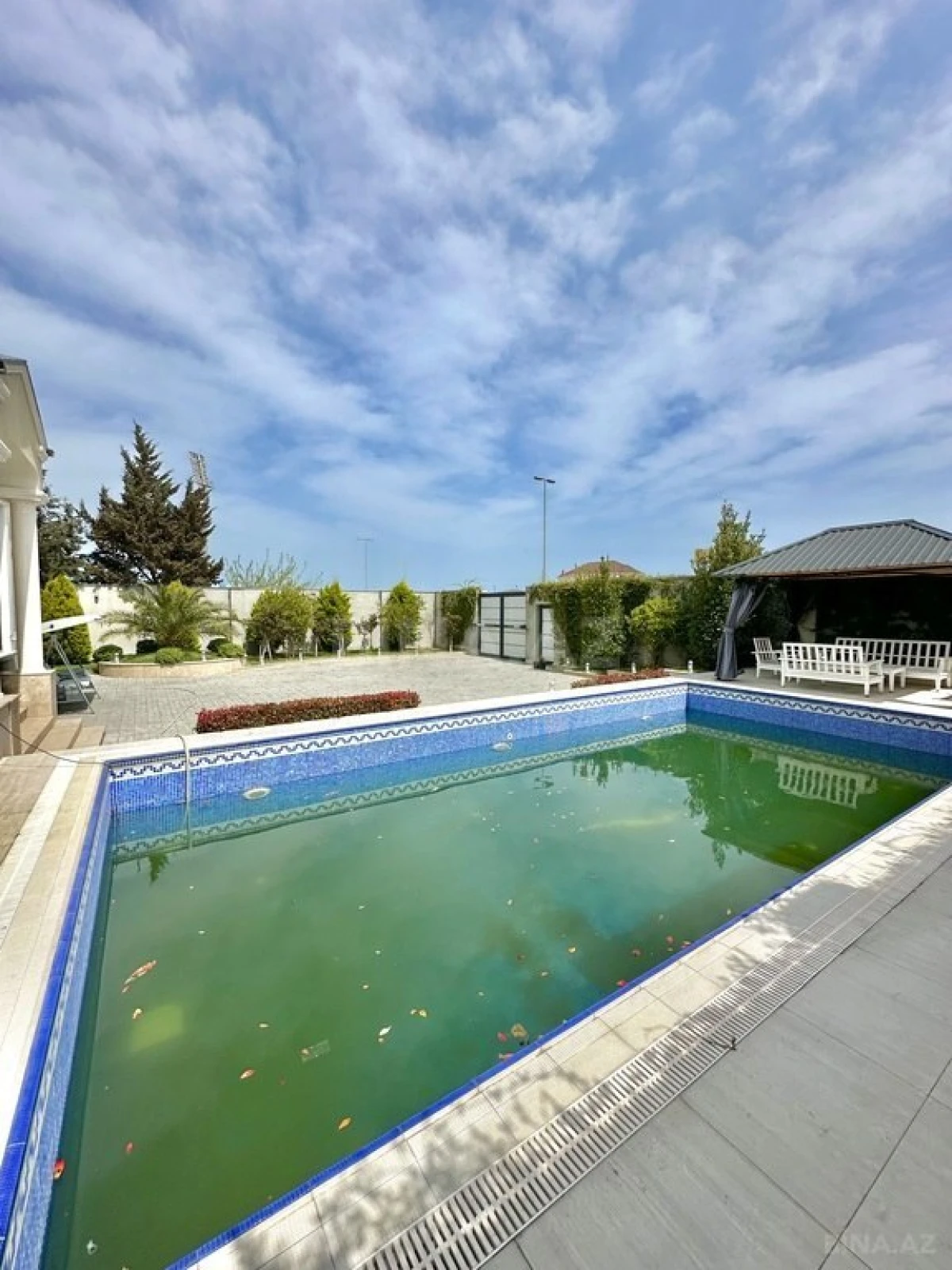 Kirayə verilir 5 otaqlı həyət evi 220 m²