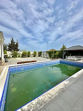 Kirayə verilir 5 otaqlı həyət evi 220 m²