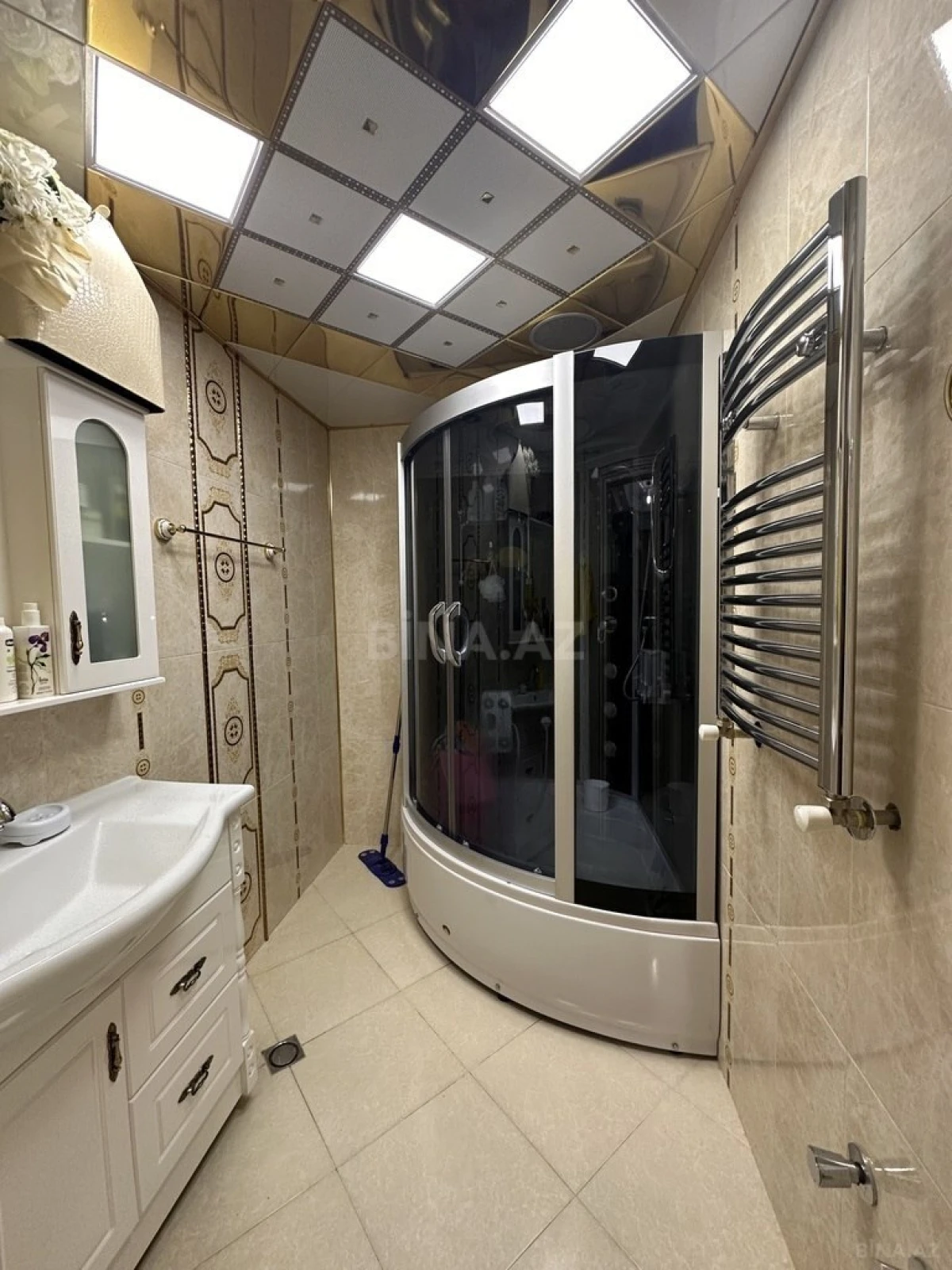 Satılır 3 otaqlı mənzil 120 m²