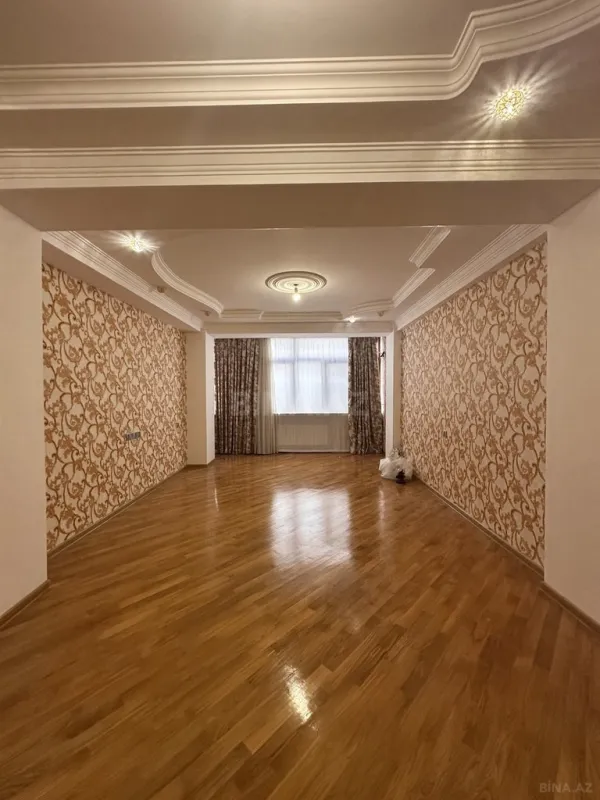 Satılır 3 otaqlı mənzil 120 m²
