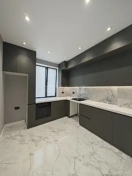 Satılır 3 otaqlı mənzil 80 m² — Bakı, Bakıxanov 3 otaq 80.00 m²