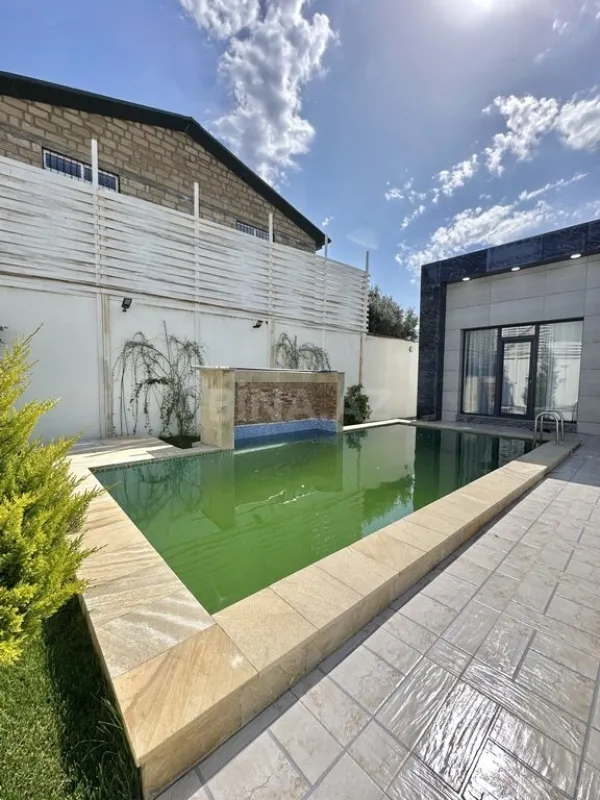 Satılır 4 otaqlı həyət evi 180 m²