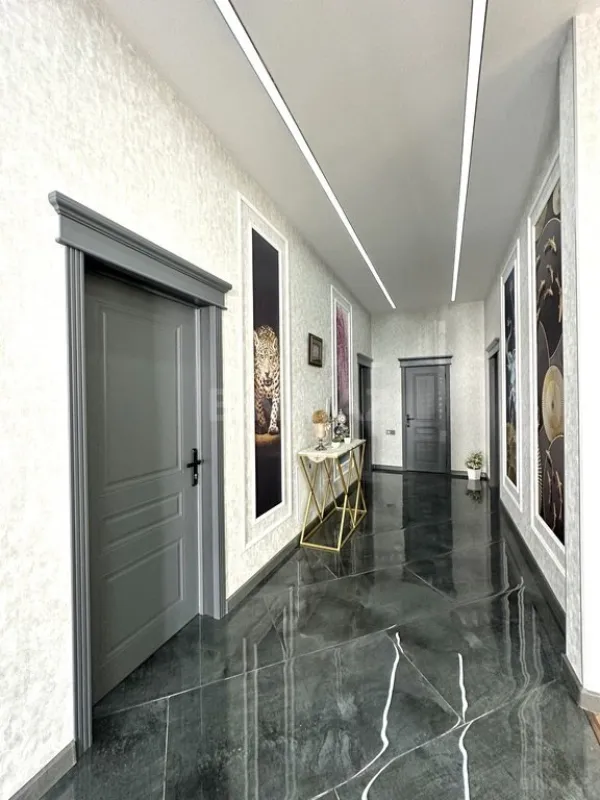 Satılır 4 otaqlı həyət evi 180 m²