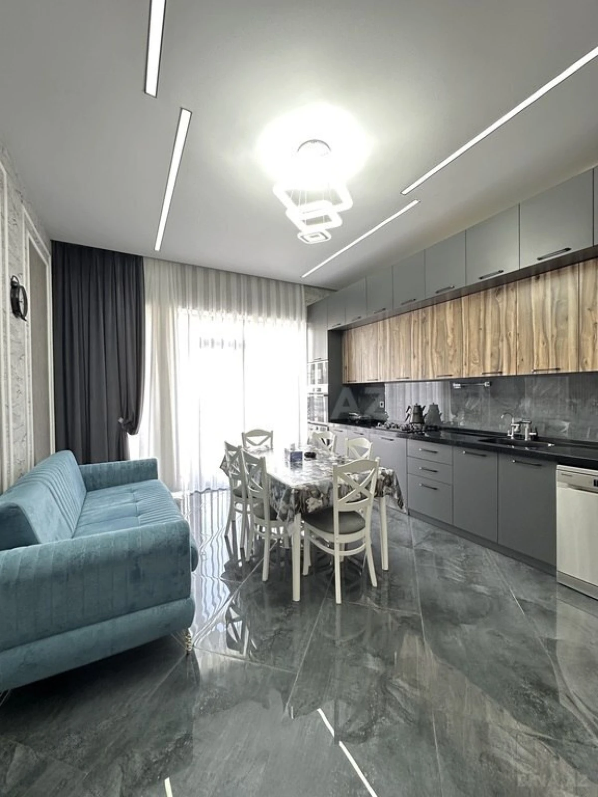 Satılır 4 otaqlı həyət evi 180 m²