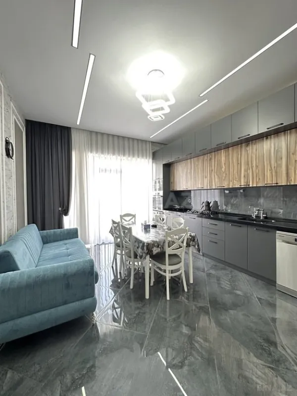 Satılır 4 otaqlı həyət evi 180 m²