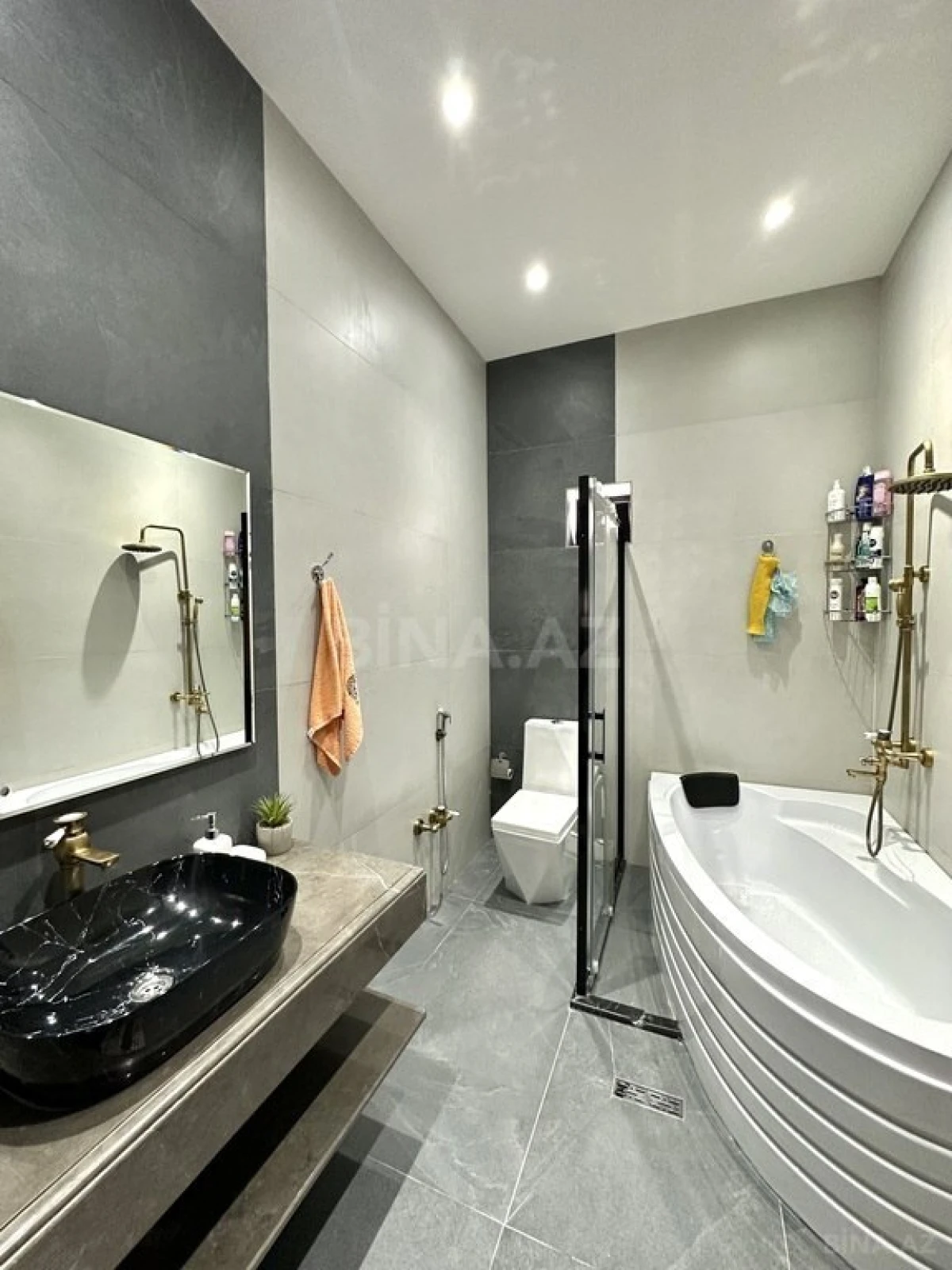 Satılır 4 otaqlı həyət evi 180 m²