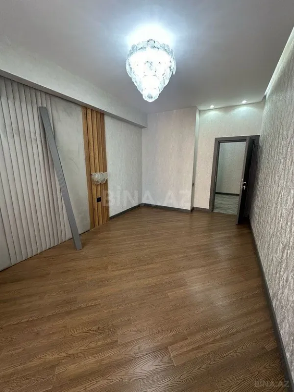 Satılır 3 otaqlı mənzil 116 m²