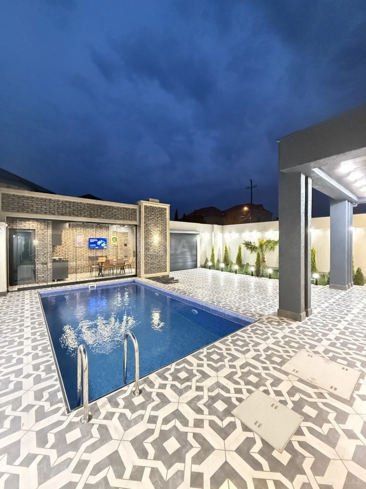 Satılır 4 otaqlı həyət evi 170 m²