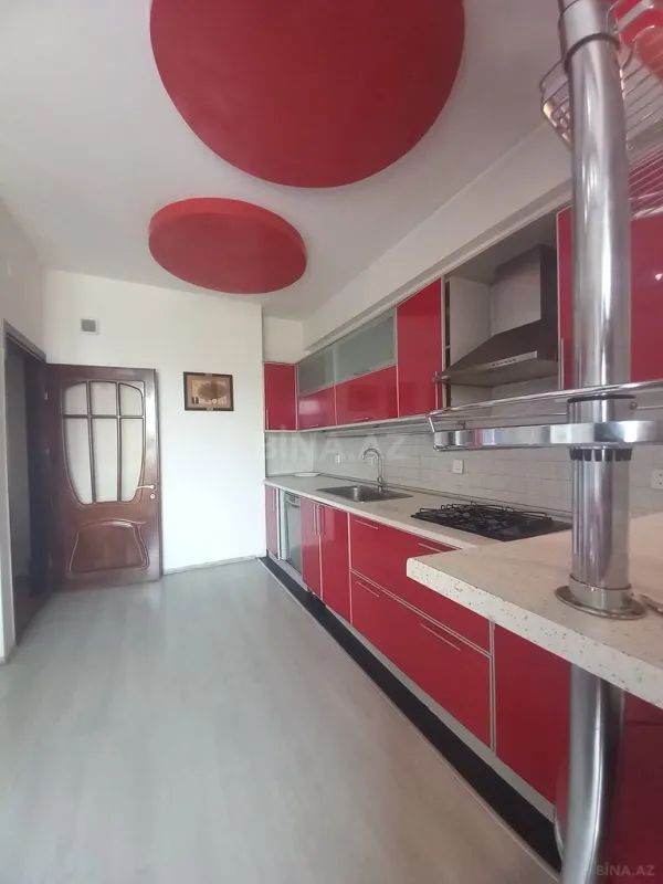 Kirayə verilir 4 otaqlı mənzil 230 m²