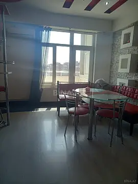 Kirayə verilir 4 otaqlı mənzil 230 m²