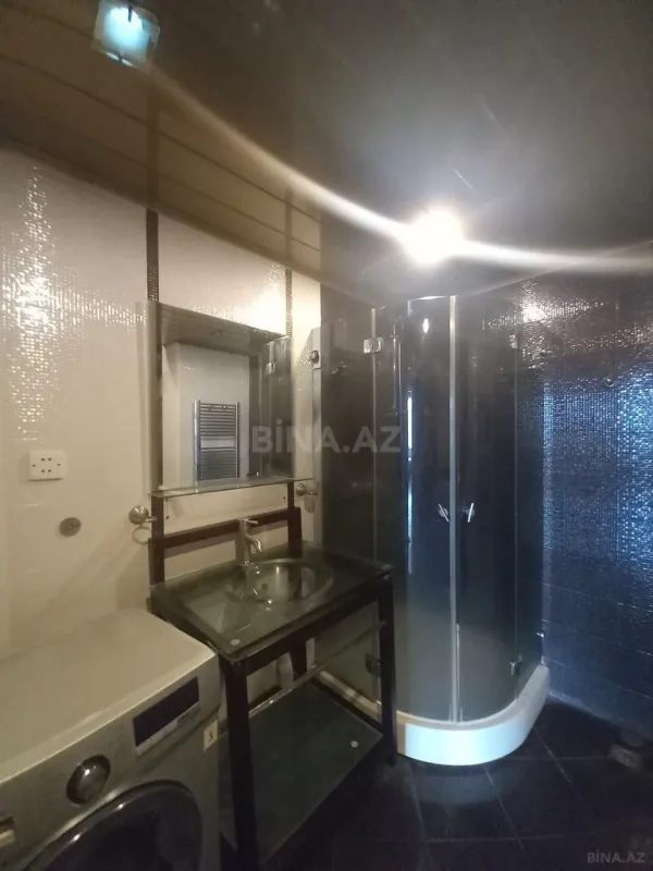 Kirayə verilir 4 otaqlı mənzil 230 m²