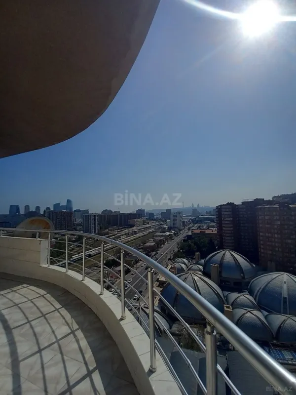 Kirayə verilir 4 otaqlı mənzil 230 m²