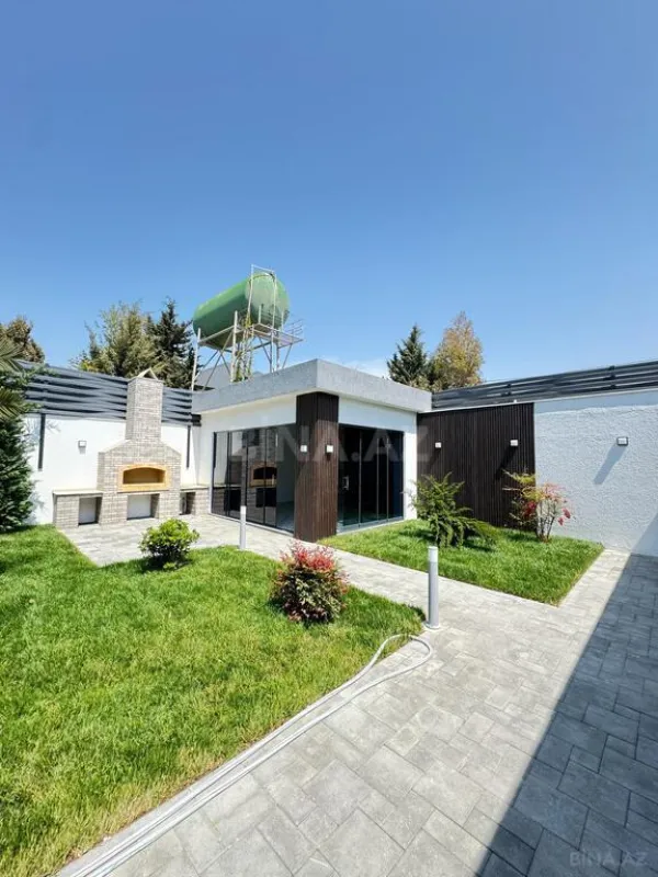 Satılır 6 otaqlı həyət evi 300 m²