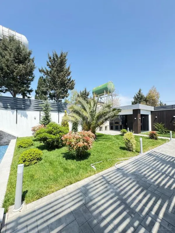 Satılır 6 otaqlı həyət evi 300 m²