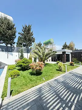 Satılır 6 otaqlı həyət evi 300 m²