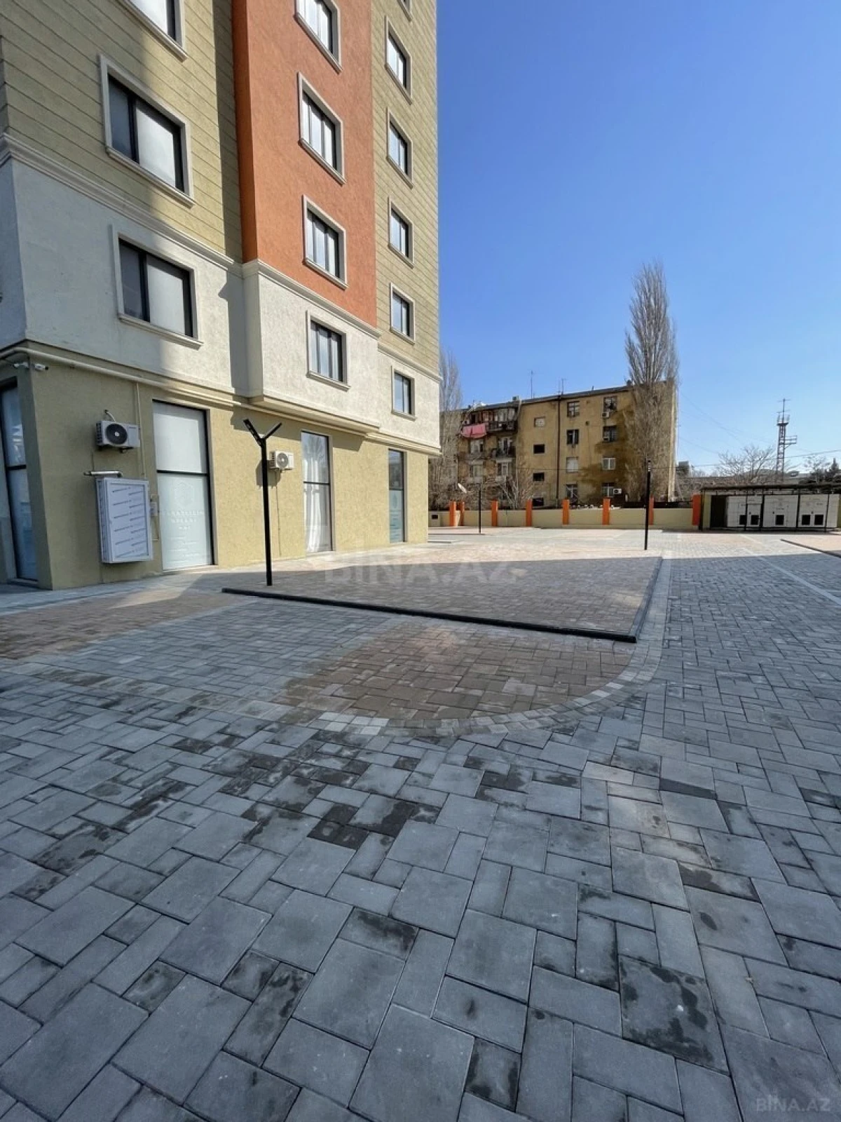 Satılır 2 otaqlı mənzil 77 m²