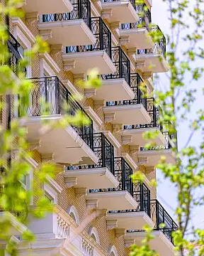 Satılır 4 otaqlı mənzil 140 m²