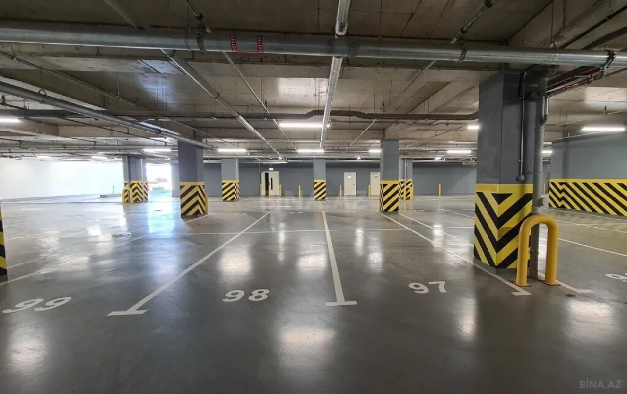 Satılır 4 otaqlı mənzil 140 m²