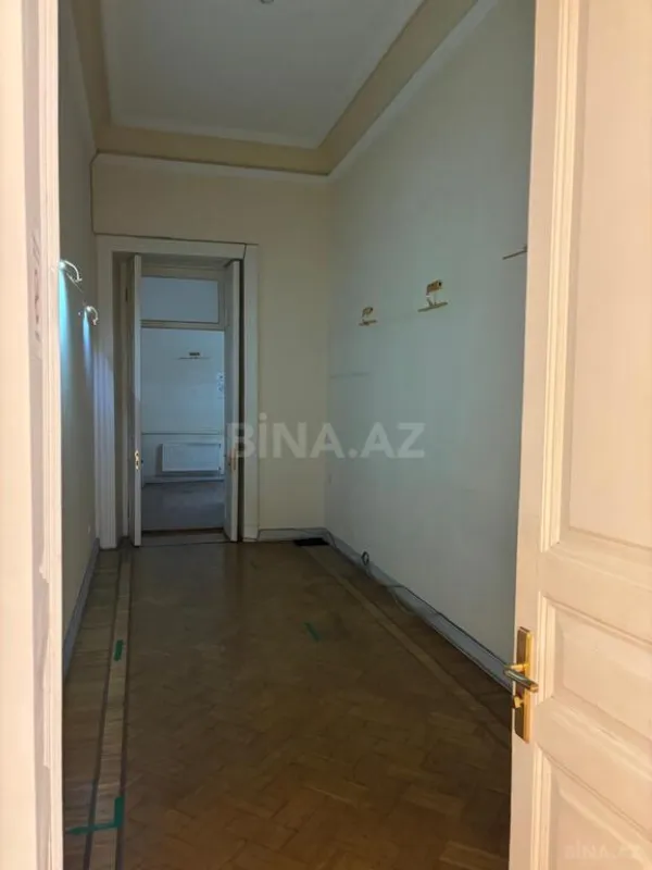 Kirayə verilir obyekt 362 m²