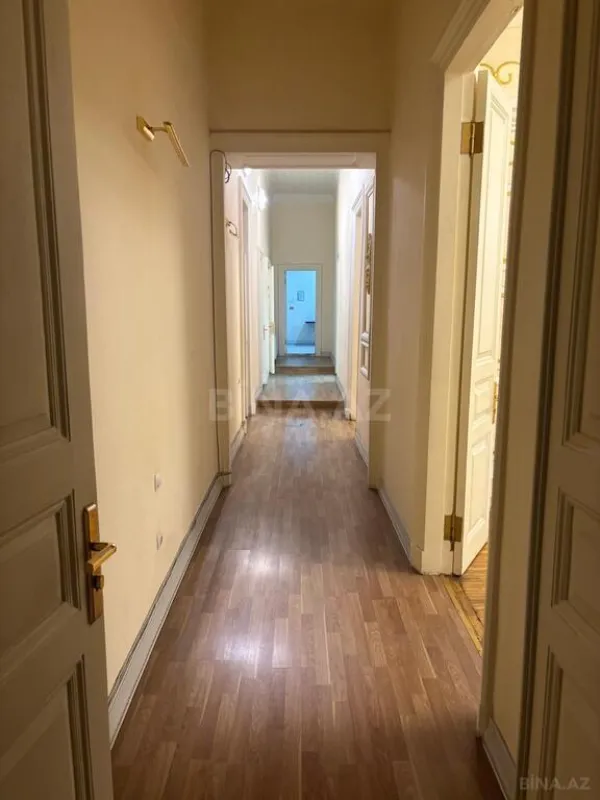 Kirayə verilir obyekt 362 m²