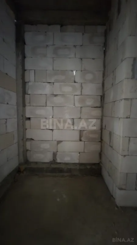 Satılır 3 otaqlı mənzil 138 m²