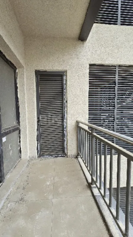 Satılır 3 otaqlı mənzil 138 m²