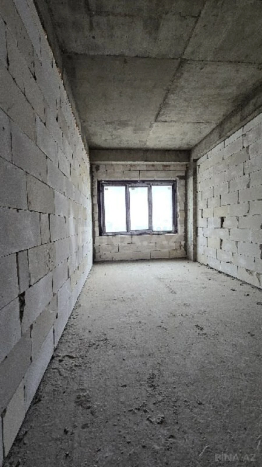 Satılır 3 otaqlı mənzil 138 m²