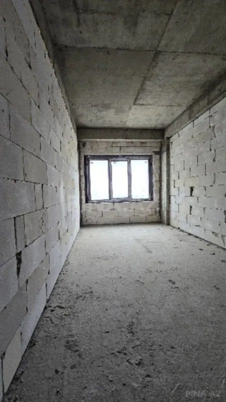 Satılır 3 otaqlı mənzil 138 m²