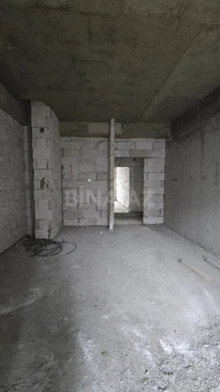 Satılır 3 otaqlı mənzil 138 m²