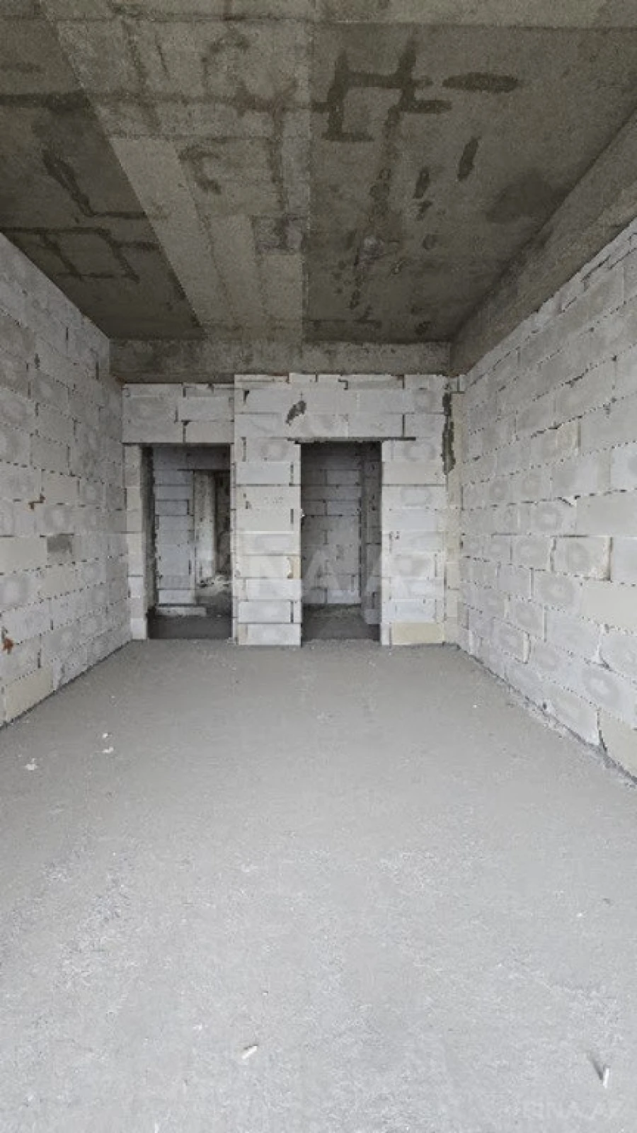 Satılır 3 otaqlı mənzil 138 m²