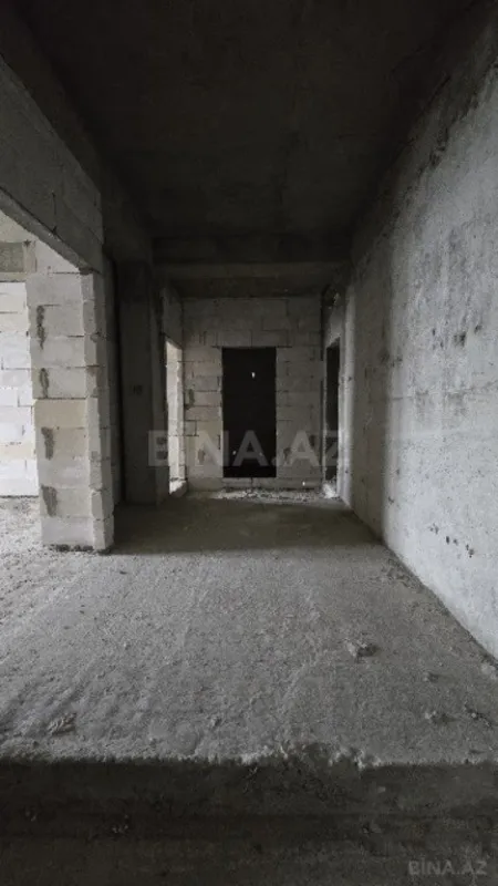 Satılır 3 otaqlı mənzil 138 m²