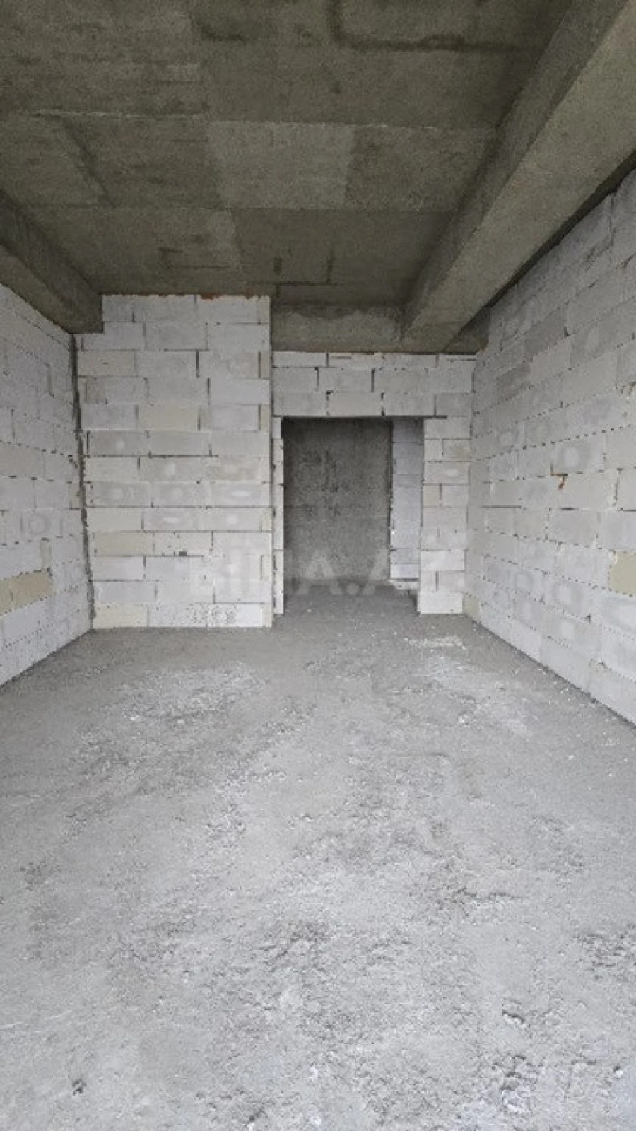 Satılır 3 otaqlı mənzil 138 m²