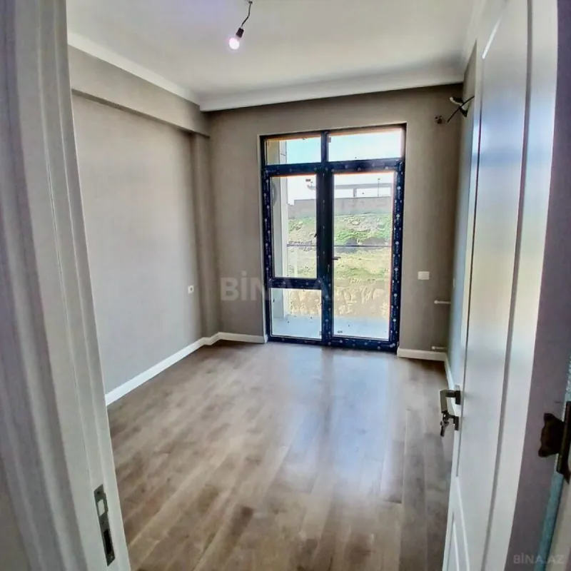 Satılır 1 otaqlı mənzil 42 m²