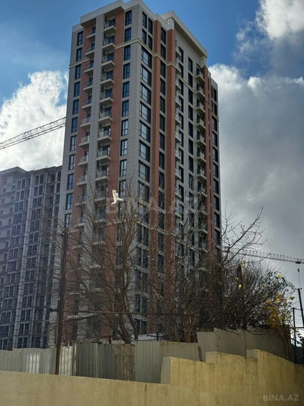 Satılır 1 otaqlı mənzil 42 m²