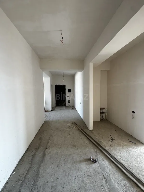 Satılır 4 otaqlı mənzil 160 m²