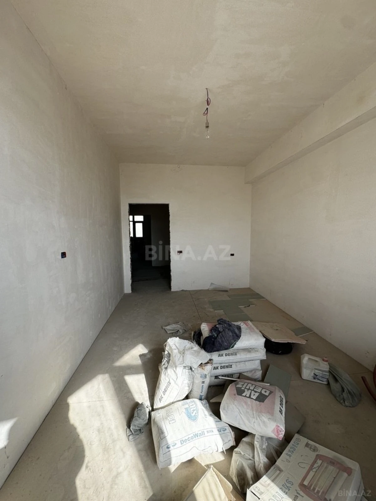 Satılır 4 otaqlı mənzil 160 m²