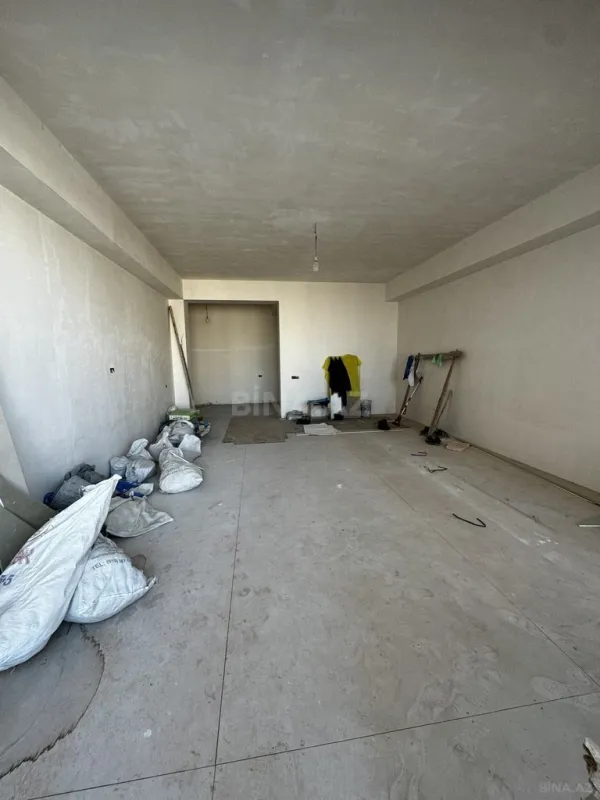 Satılır 4 otaqlı mənzil 160 m²