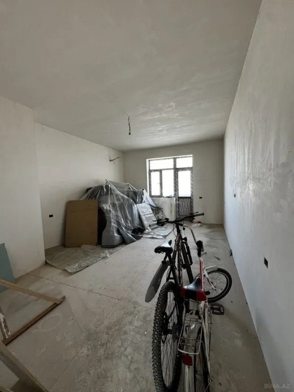 Satılır 4 otaqlı mənzil 160 m²