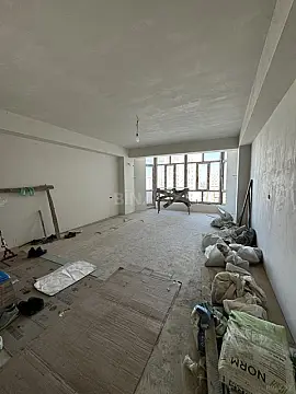 Satılır 4 otaqlı mənzil 160 m²