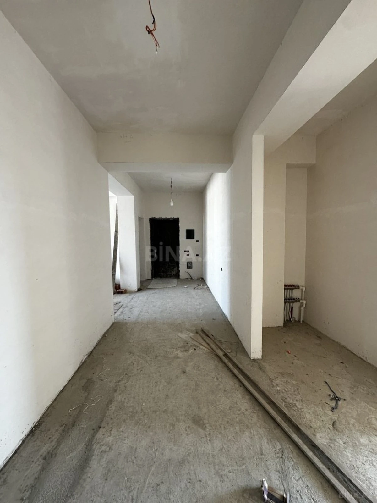 Satılır 4 otaqlı mənzil 160 m²