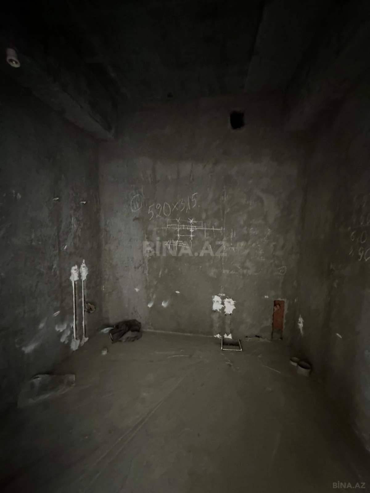 Satılır 4 otaqlı mənzil 160 m²