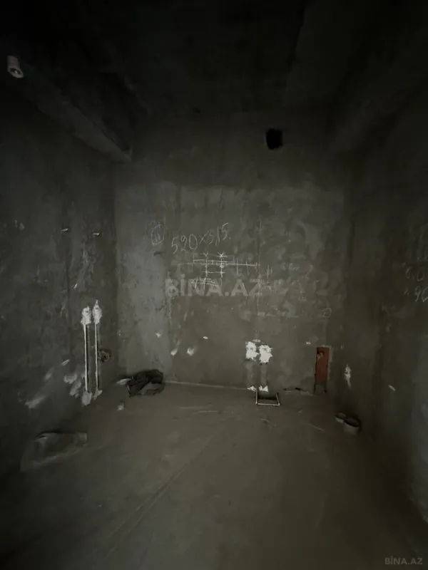 Satılır 4 otaqlı mənzil 160 m²