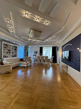 Satılır 4 otaqlı mənzil 175 m²