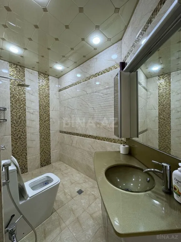 Satılır 4 otaqlı mənzil 175 m²