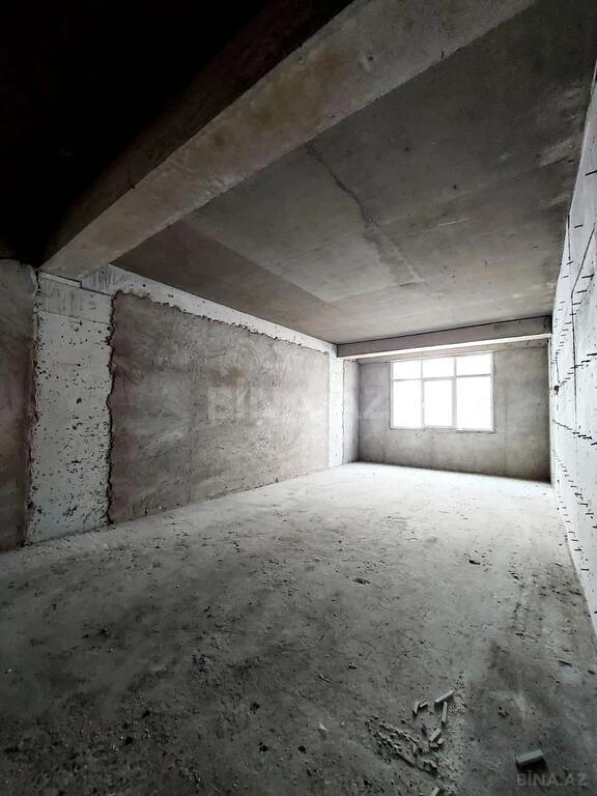 Satılır 2 otaqlı mənzil 73 m²