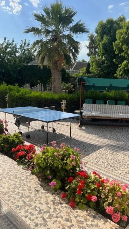 Kirayə verilir 6 otaqlı həyət evi 400 m²