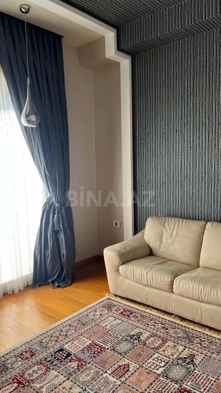Kirayə verilir 6 otaqlı həyət evi 400 m²