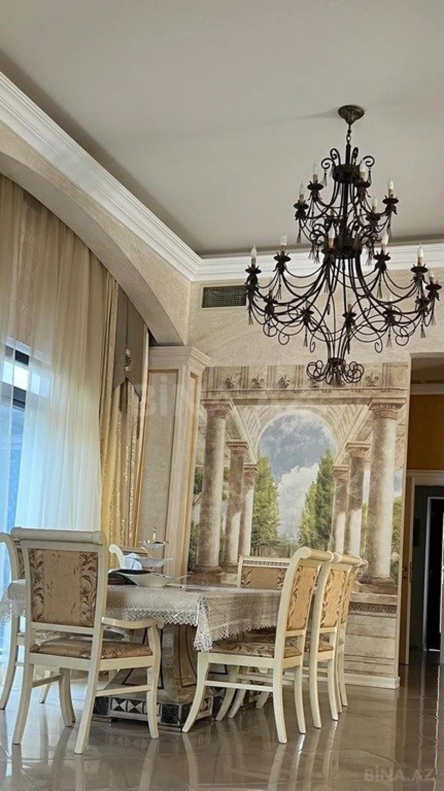 Kirayə verilir 6 otaqlı həyət evi 400 m²